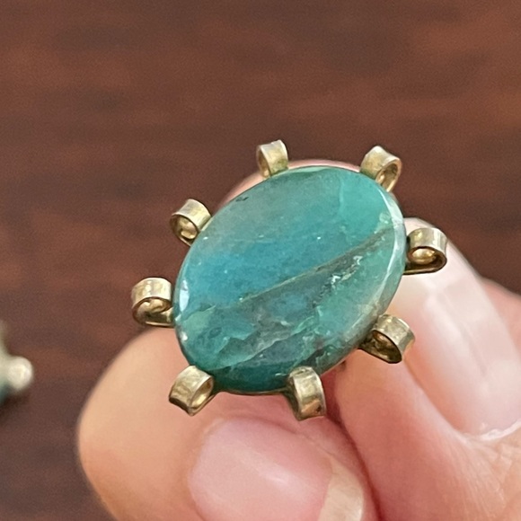 Chrysocolla in quartz gold tone clip on earrings - Picture 6 of 7